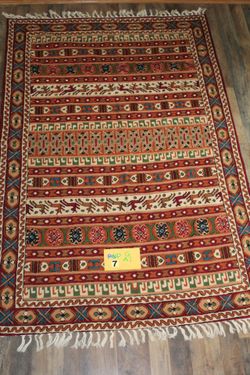 kashmiri embroidered rug 4x6