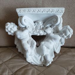 Vintage-look Angel Cherub Plaster Wall Hanging