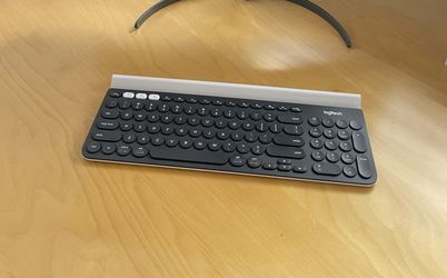 Logitech K780 multi-device keyboard - 3 Available
