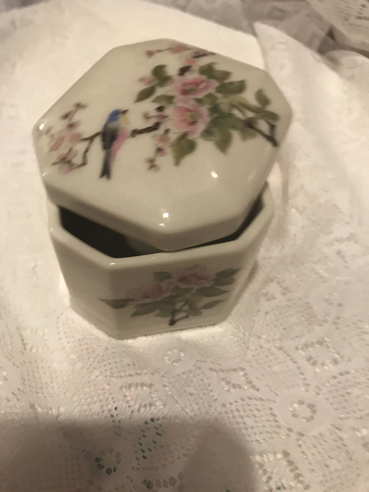 Beautiful, Vintage, trinket box- hand painted glass box made in Japan