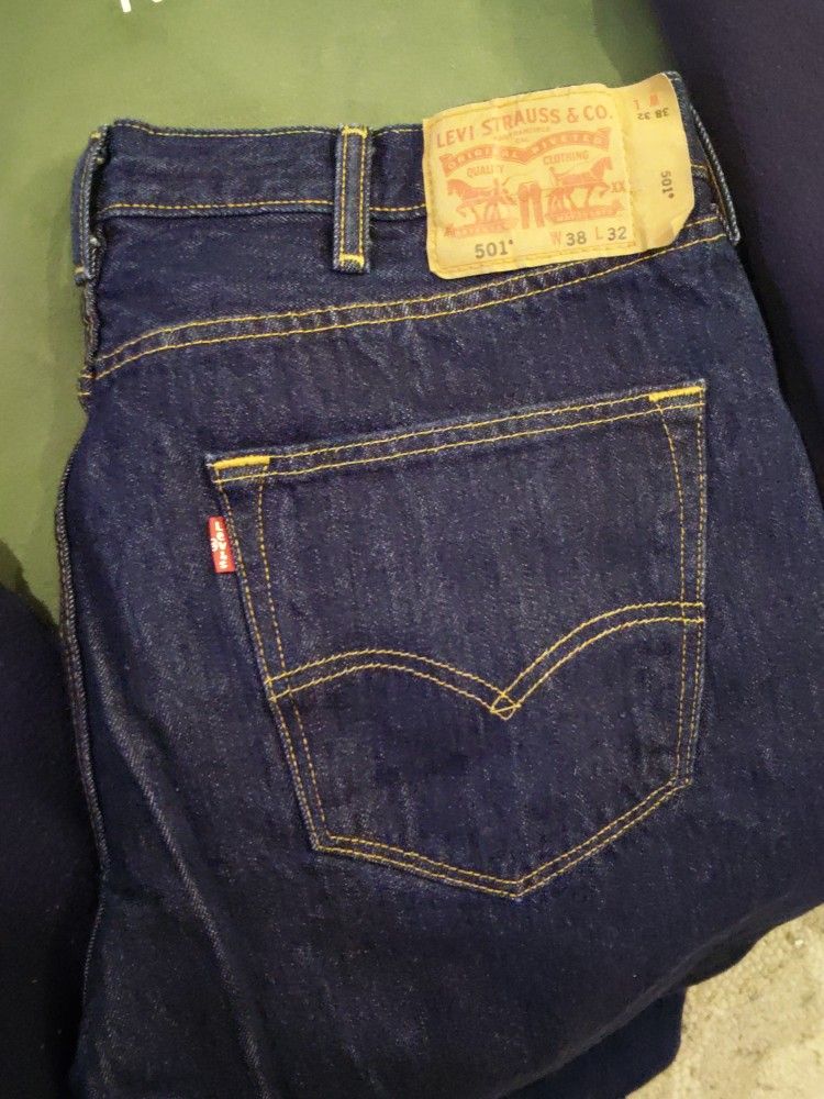 Levi 501 men 5 button Jean