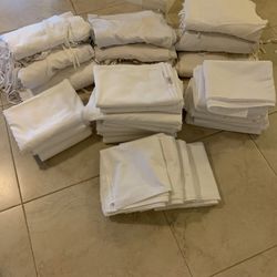 Tablecloth And Napkins