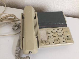Phone with answer machine