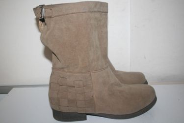 Pink & Pepper "JR Caliber" Women's Fashion Boots,Taupe Size 9
