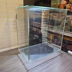 Aquarium With Lights And Filter