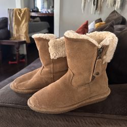 Bear Paw Boots Size 5 Youth