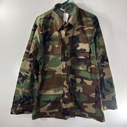 New With Tags condition with just minor dreaded stings on the pockets and sleeves and collar   Size Medium - Regular  Height from 67 to 71 in   Chest 