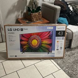 LG 43" UR8000 Series LED 4K