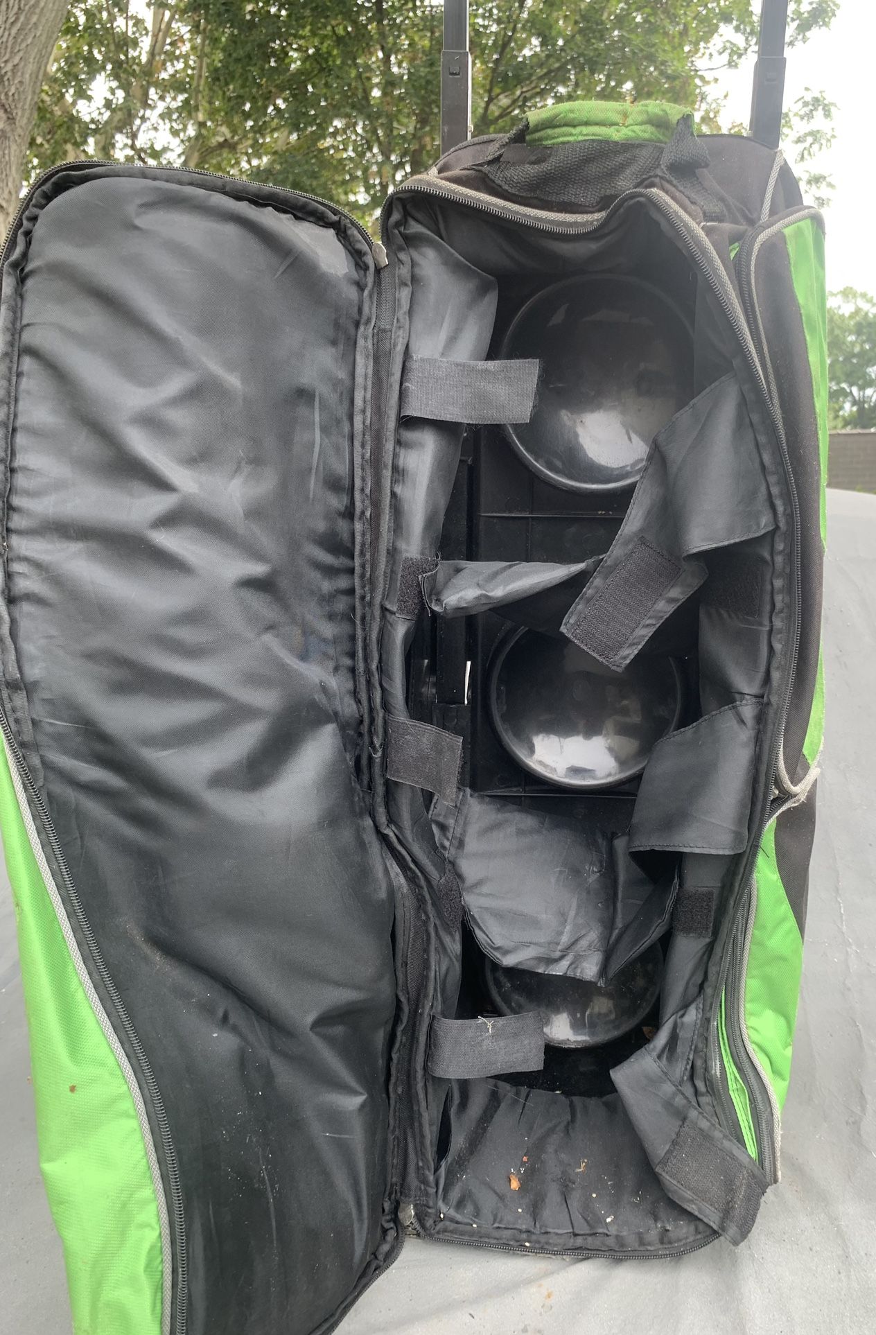 Bowling Ball Bag holds 3 balls and shoes Brunswick Edge 3 Ball Roller its beats up has tears rough shape but still holds balls