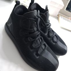 JORDAN reveal Triple Black