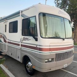 1999 Fleetwood Storm RV