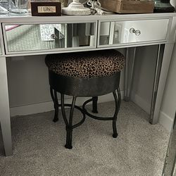 MIRRORED DESK/VANITY