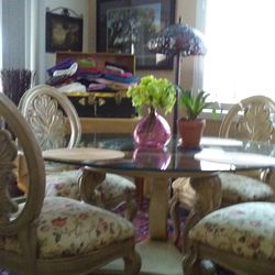 Dining room table
