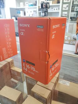 Sony E 16-70 mm F4 ZA OSS