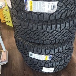 275/60R20 Goodyear Wrangler Duratrac RT 115T SL Set Of 4 Tires 