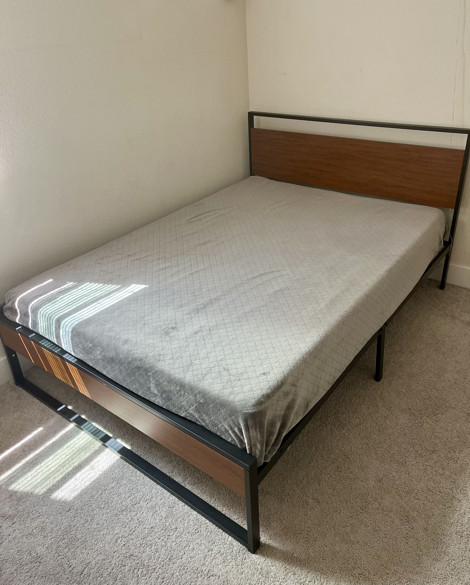 Full Size Bed + Bed Frame