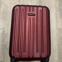 Eminent Carry On Luggage 