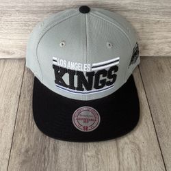 Los Angeles Kings Snapback Hat$35