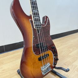 Sire Marcus Miller P7 Active / Passive 4-String Bass Sunburst with Gig Bag