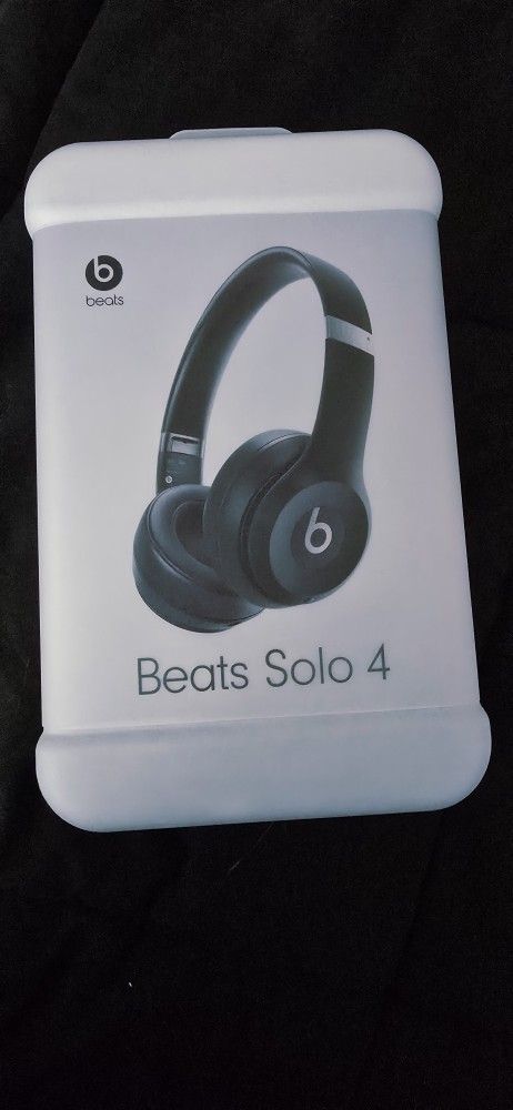 BEATS BY DRE SOLO 4