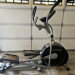 Livestrong 13.0 Elliptical Exercise Machine 