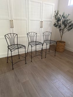 Pier 1 Reina Counter Stools – Set of 3