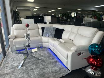 Blowout Deal🚨Beautiful White Reclining Sectional With LED Lighting On Sale $1299