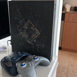 Xbox One X PERFECT CONDITION 