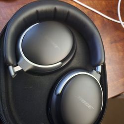  Bose Headphones