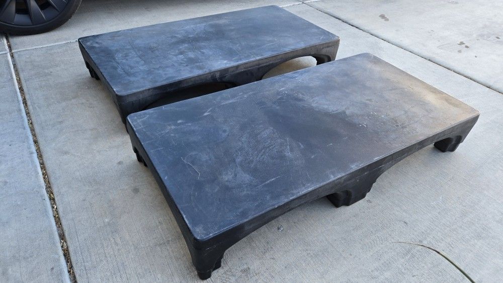 Large Heavy-Duty Plastic Storage Pallets – Set of 2
 (2ft x 4ft x 0.8ft)