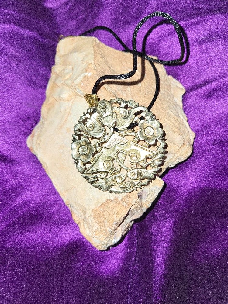Zodiac/Pisces Like Pendant