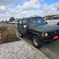 mitsubishi montero 
