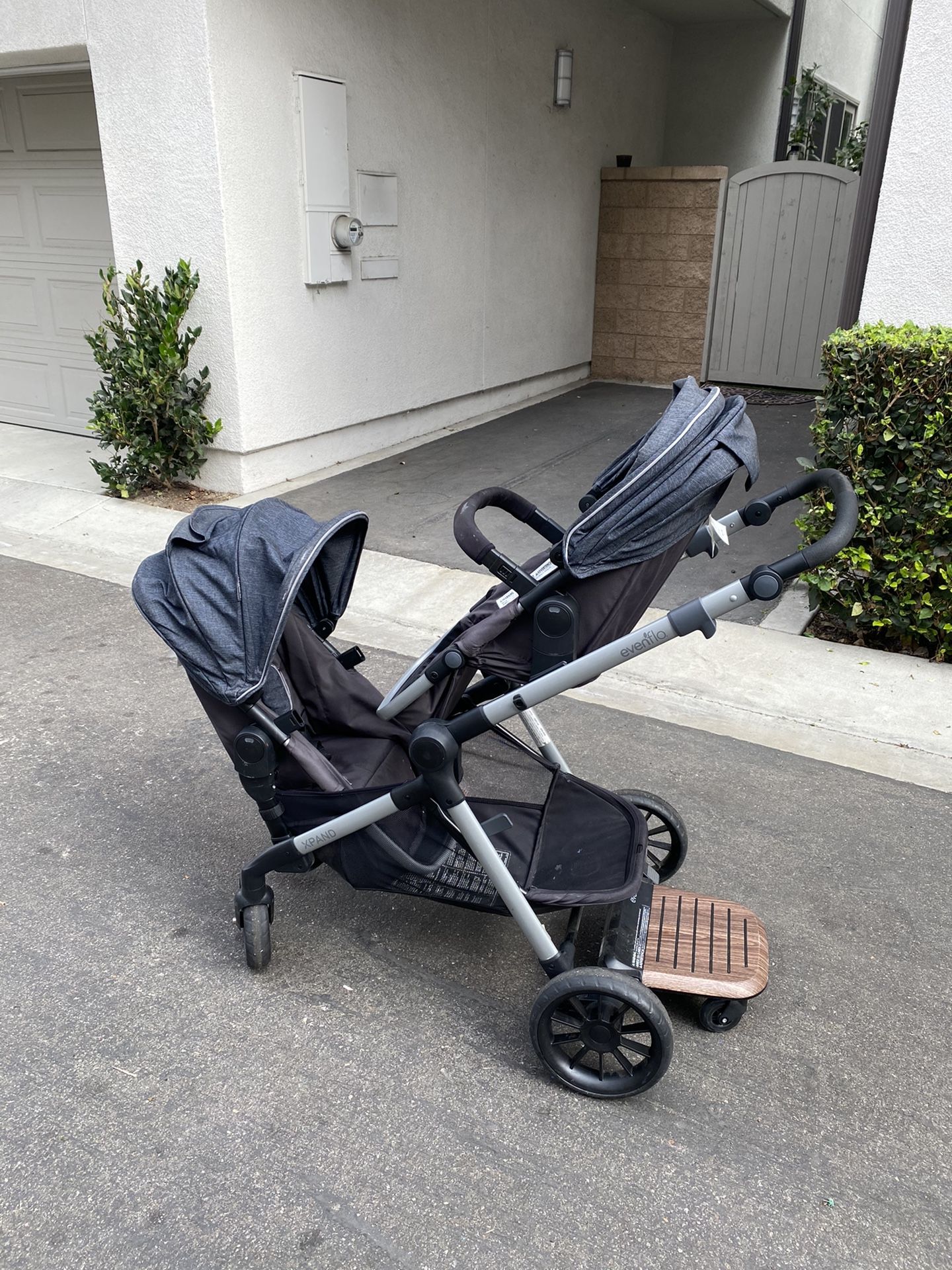 Evenflo Xpand Double Stroller and Car Seat