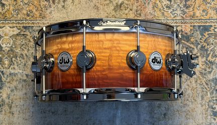 DW Collectors VLT Maple Exotic Snare With Black Nickel 14 x 6 in. Burnt Toast Fade Over Tamo Ash