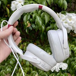Skullcandy Venue Wireless ANC Over-Ear Headphones -White/Crimson 