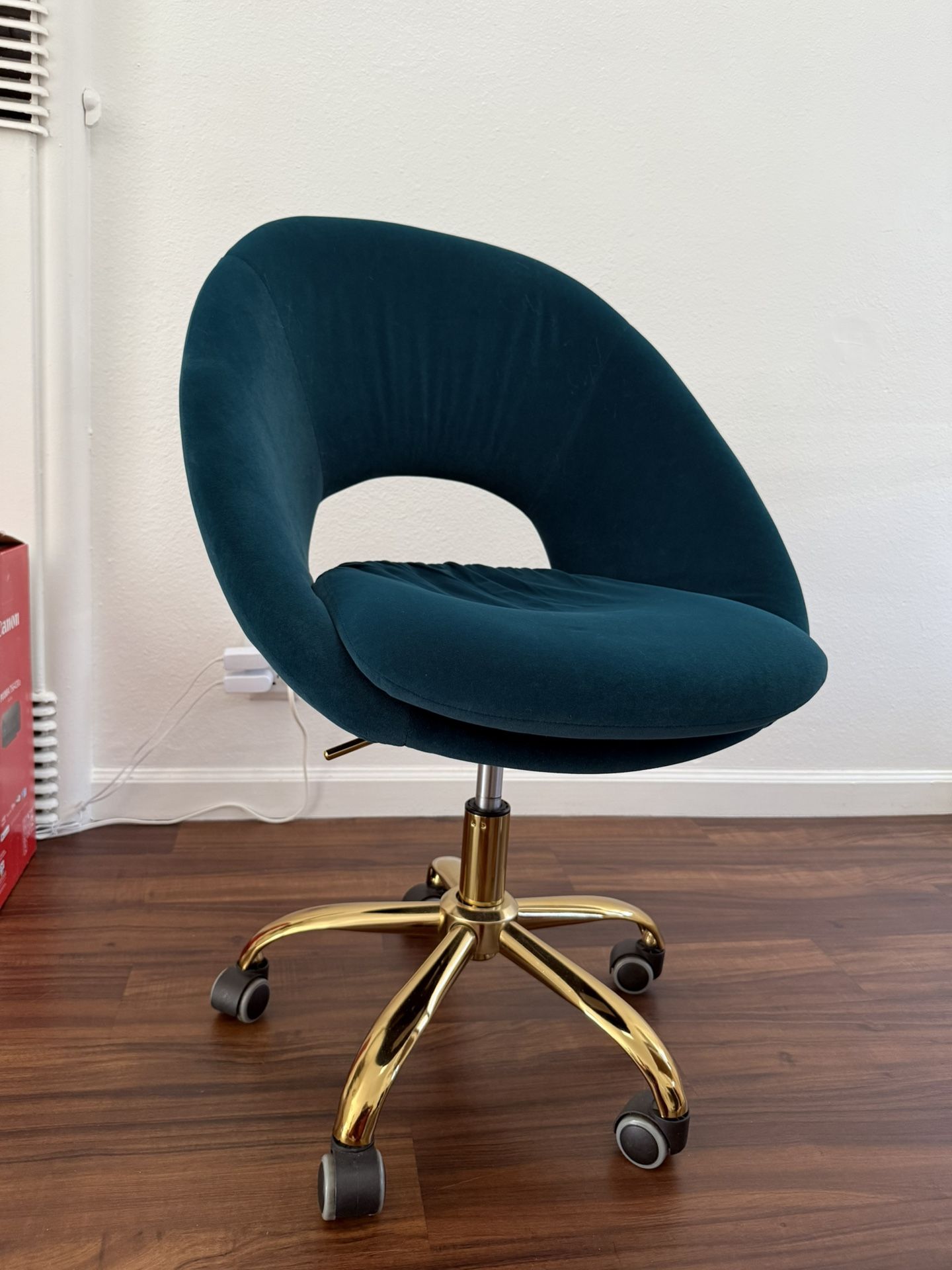 Modern Velvet Office Chair with with Adjustable Swivel, Comfy Upholstered Desk Chair with Open Back, Small Cute Chair for Living Room Study Vanity, Te