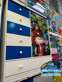 Avengers closet wardrobe dresser ropero armoire Nuevo new