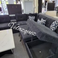 ✅️✅️4 pc black chenille fabric upholstered sectional sofa with USB pop up sleeper storage chaise✅️