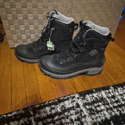Columbia SIZE 13 BRAND NEW 