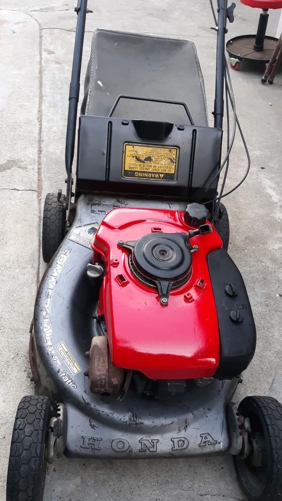Honda hrc216 hydrostatic transmission commercial lawn mower for Sale in
