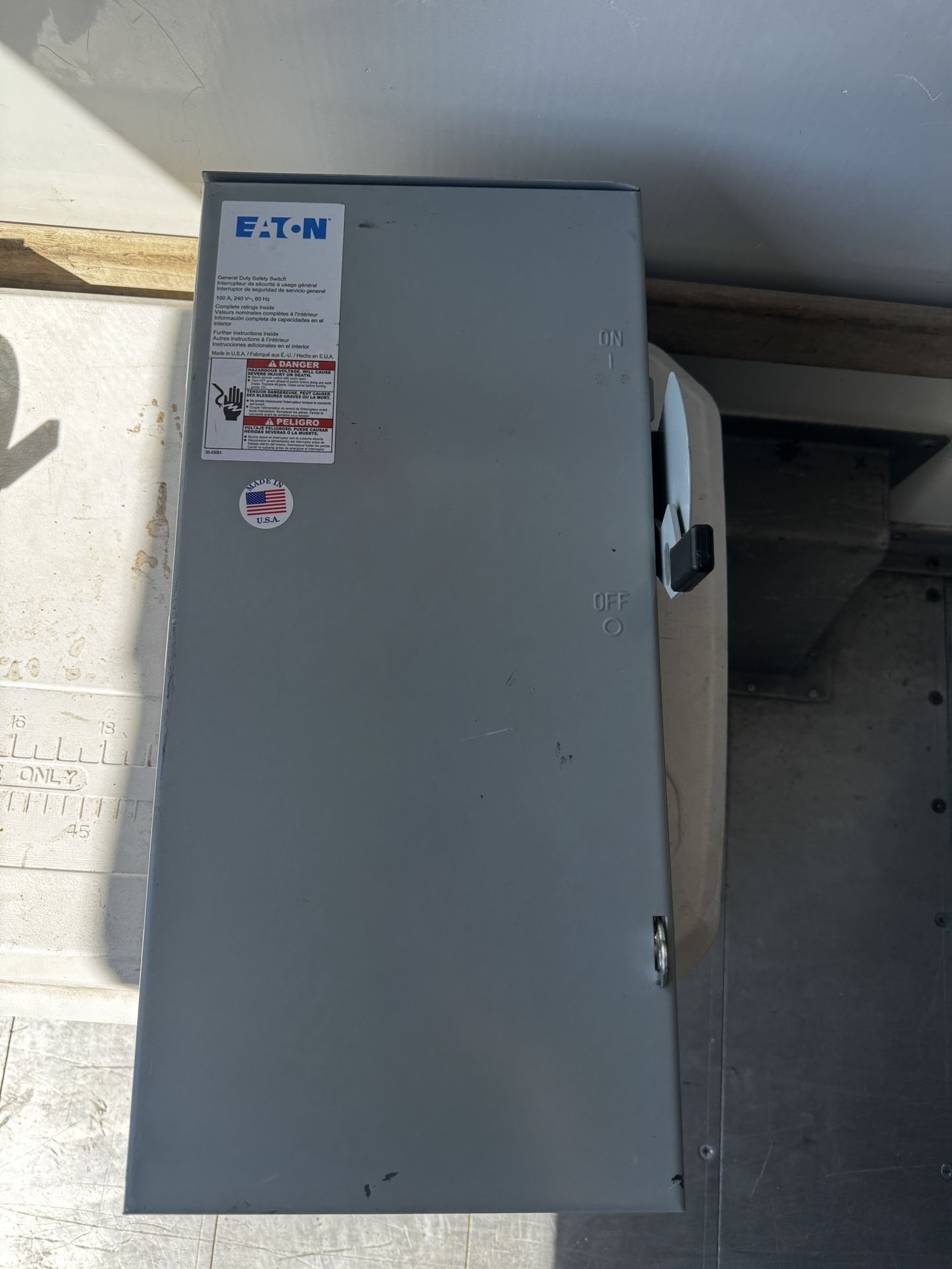 Eaton 100 Amp Disconnect Fusible 