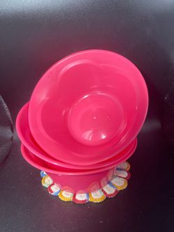 Set of 3 Pink Plastic Bowls