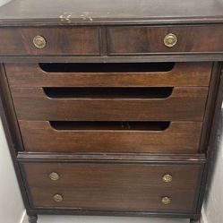 Vintage Berkey & Gay Dresser