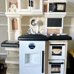 Step 2 Kids Kitchen