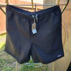 New with tags, Patagonia Men’s Short Black Large 