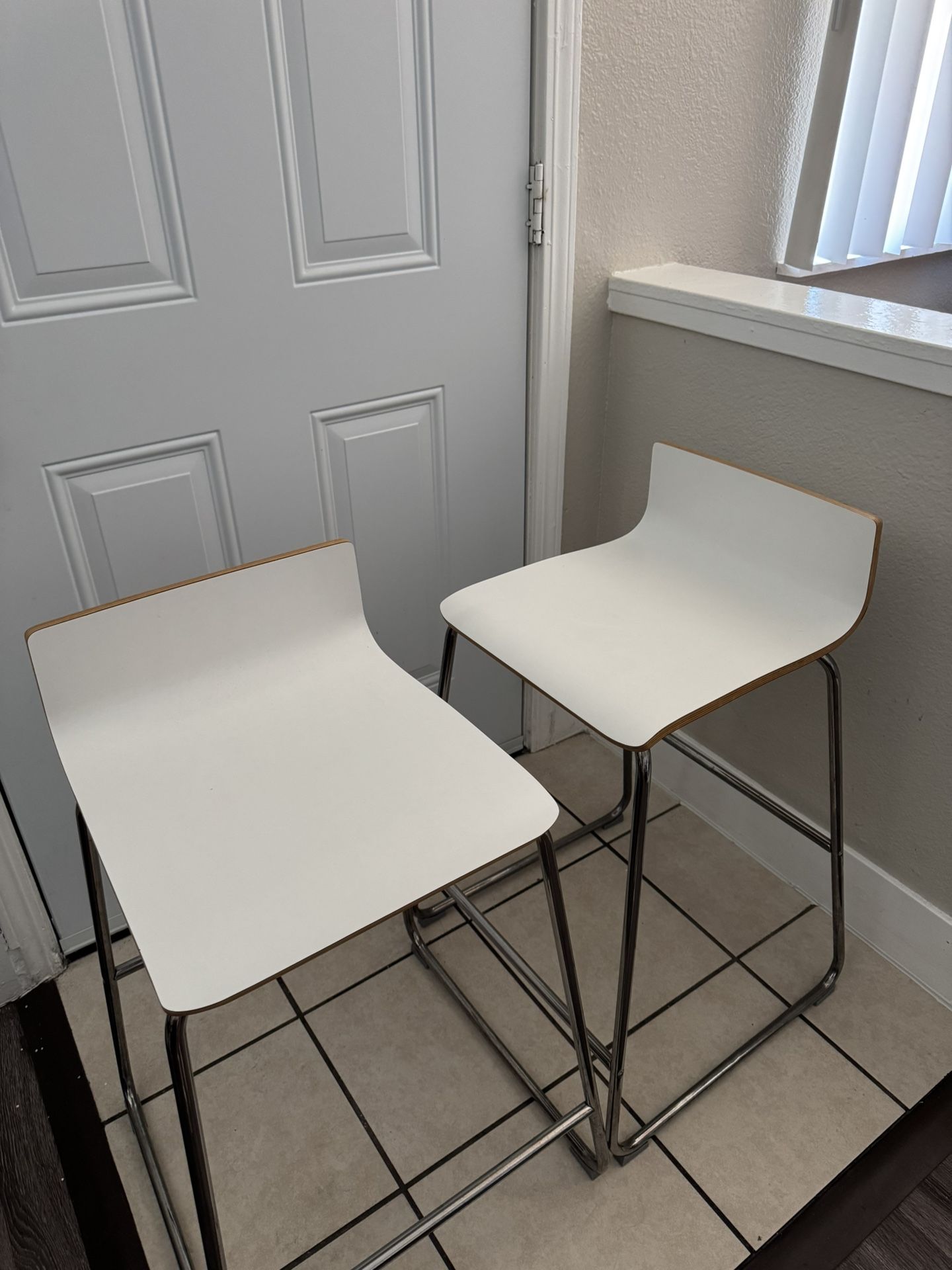 White Bar / Dining Stools