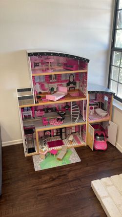Mansion Doll House