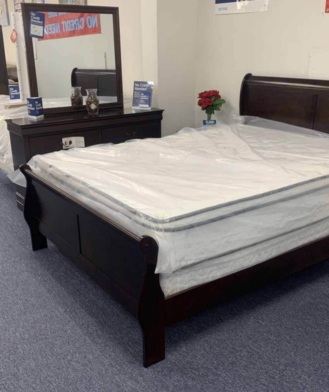 4pc Queen Size Bed Set 