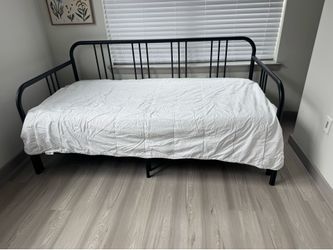 Day bed metal frame