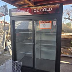 Commercial Refrigerator 